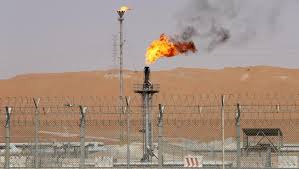 أحد حقول النفط المشتركة بين السعودية والكويت