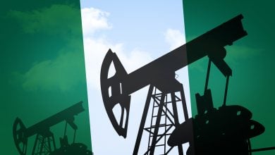 Photo of نيجيريا بين مطرقة الانكماش الاقتصادي وسندان تراجع إيرادات النفط