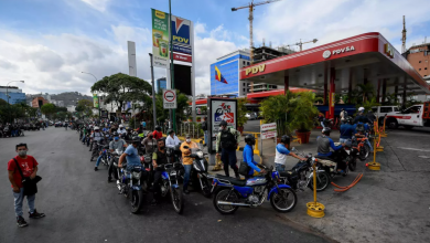 Photo of فنزويلا تقرّر رفع أسعار الوقود بعد استلام شحنات إيرانية