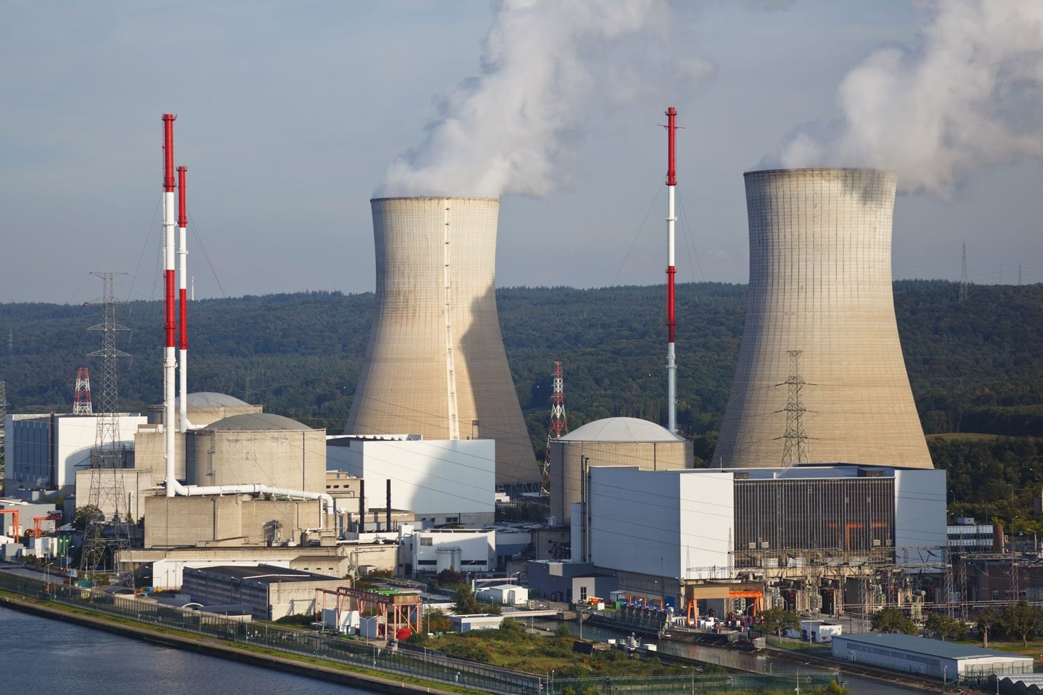 بدء تجميع مفاعل "إيتير" في فرنسا