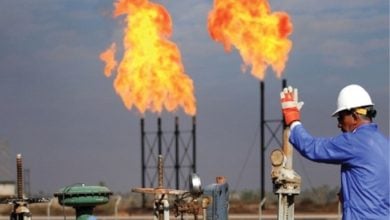 Photo of أزمات متفاقمة.. تحديات اقتصاد النفط والطاقة في العراق