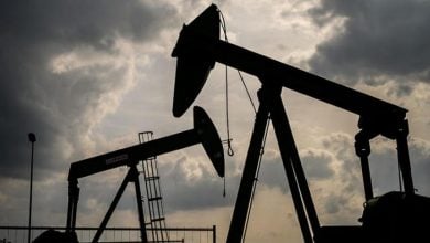 Photo of النفط يتراجع 3%.. والطلب الأميركي على المحك بعد زيادة إصابات "كورونا"