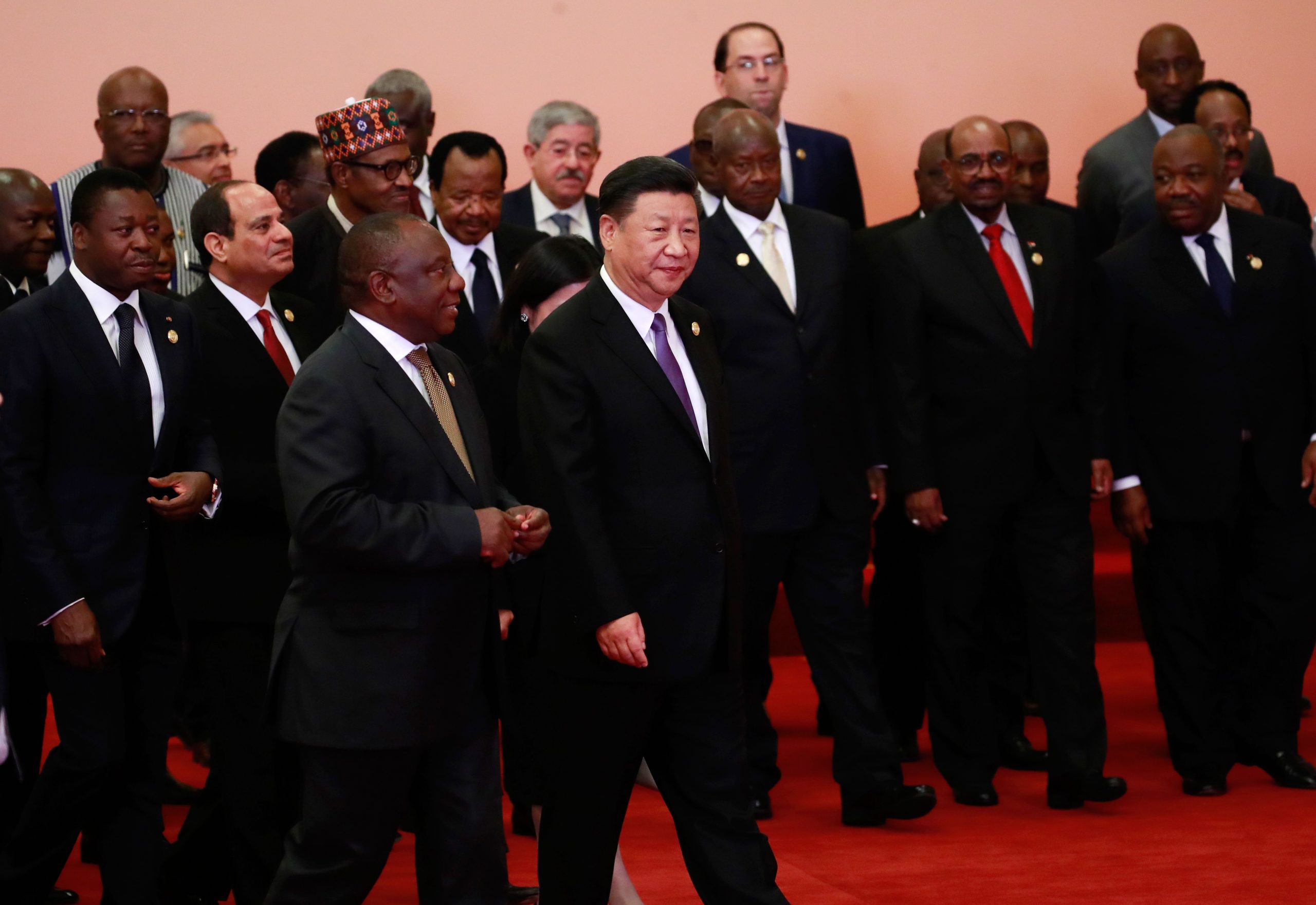 الصين تبسط نفوذها وهيمنتها على إفريقيا