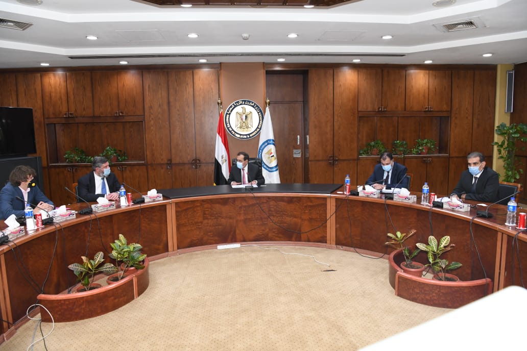 وزير النفط المصري خلال لقائه وفد شركة نافتوجاز الأوكرانية
