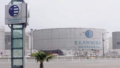 Photo of شركات النفط اليونانية توسّع محافظها في مجال الطاقة المتجدّدة