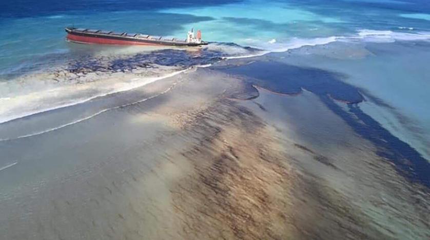 التسرب النفطي في موريشيوس