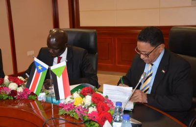 السودان وجنوب السودان يوقعان مسودة تطوير اتفاقيات التعاون النفطي