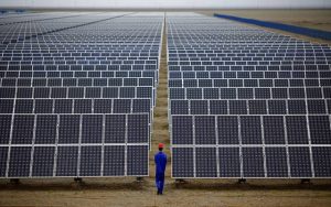 صورة ترمز لمحطات طاقة شمسية - المجر