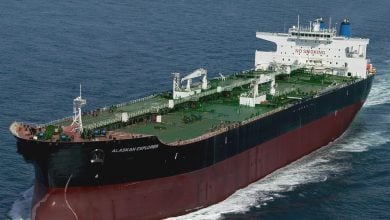 Photo of إيران تخطط لتصدير النفط من ميناء جديد بعيدًا عن مضيق هرمز