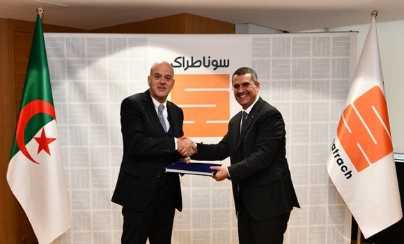 سوناطراك - حكار وديسكالزي بعد التوقيع على الاتفاقية - الصورة من وكالة الأنباء الجزائرية