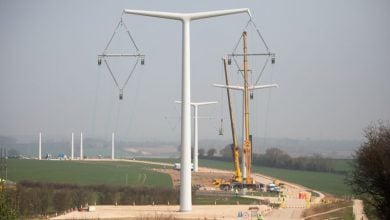 Photo of بريطانيا تسعى لتطوير الشبكات الكهربائية ودمج طاقة الرياح البحرية