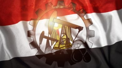 Photo of مصر توافق على تمديد اتفاقية نفطية جديدة لـ 10 سنوات