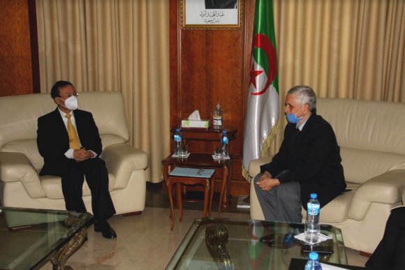 مشروعات الطاقة المتجددة - وزير الطاقات المتجددة الجزائري شمس الدين شيتور