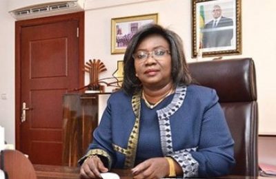 وزيرة النفط السنغالية صوفي جلاديما