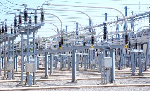 وزير الطاقة الجزائري - محطة الكهرباء في سونكتار