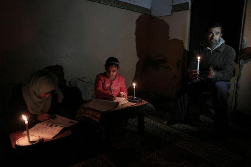 الطاقة الشمسية لحل انقطاع الكهرباء - غزة