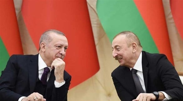 رئيس أذربيجان إلهامي علييف مع رئيس تركيا أردوغان