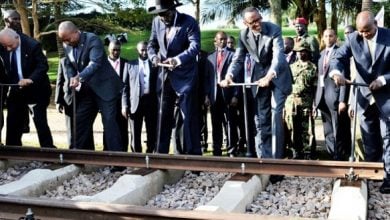 Photo of أوغندا ترفض طلب الصين سداد قرض السكك الحديدية من عائدات النفط