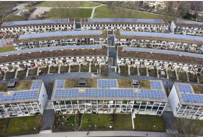 مشروعات طاقة شمسية على أسطح المنازل- سويسرا