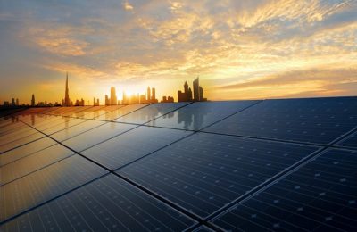 أحد مشروعات الطاقة الشمسية في الإمارات