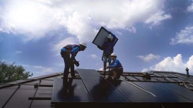 Photo of كاليفورنيا تطلق دليلًا لحماية أصحاب المنازل من احتيالات شركات الطاقة الشمسية