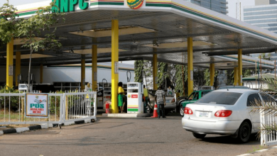 Photo of شركة النفط النيجيرية تحقق 486 مليون دولار إيرادات من محطات الوقود