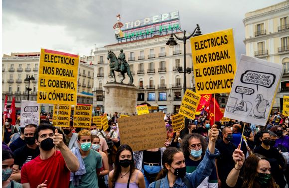 أسعار الطاقة - متظاهرون إسبان يحتجون على ارتفاع أسعار الغاز والكهرباء