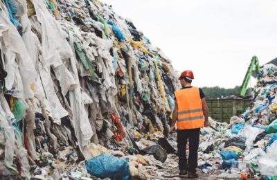  صناعة الأزياء مسؤولة عن أكثر من 92 مليون طن من النفايات- الصورة من موقع غيتي امج