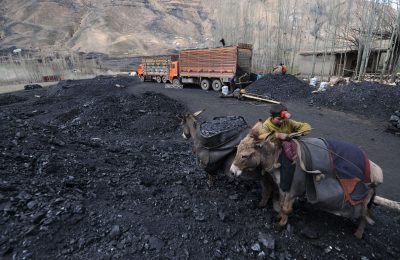 أحد مناجم الفحم في أفغانستان.. الصورة من يو إس إيه توداي
