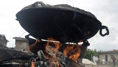 Photo of أسعار وقود الطهي في نيجيريا تجبر المستهلكين على استخدام الفحم والحطب