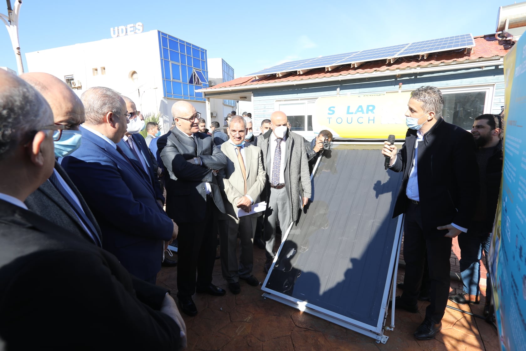 جانب من إطلاق مشروع سخان المياه الشمسية في الجزائر- الصورة من وزارة الانتقال الطاقوي
