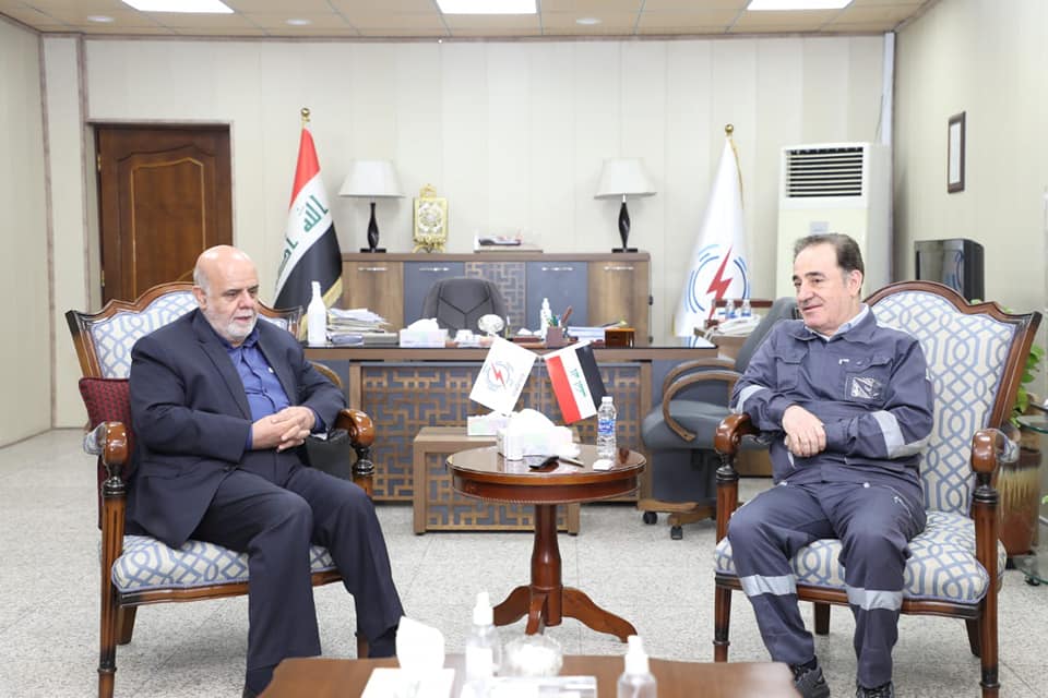 جانب من اجتماع وزير الكهرباء العراقي مع سفير إيران