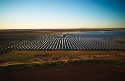 مزرعة لألواح الطاقة الشمسية في أستراليا