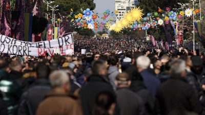 احتجاجات رافضة لأسعار الوقود في ألبانيا 