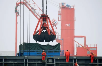 الصين تتوسع في استخدام الفحم لتوليد الكهرباء