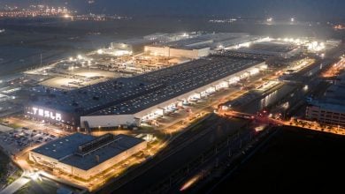 Photo of تيسلا توقف مصنعها في شنغهاي للمرة الثانية خلال أسبوعين