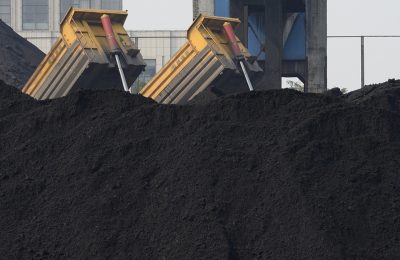 الصين تؤمّن احتياجاتها من الفحم عبر عقود جديدة للشركات