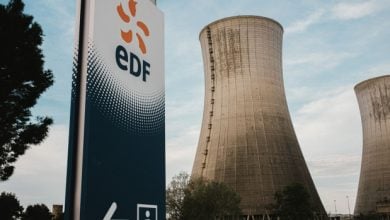 Photo of شركة كهرباء فرنسا تتخلى عن مشروعات الطاقة المتجددة