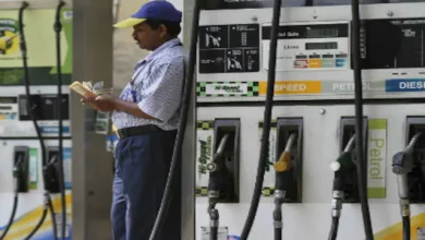 Photo of أسعار الوقود تشعل الاتهامات للحكومة الهندية بمعاداة "المزارعين"