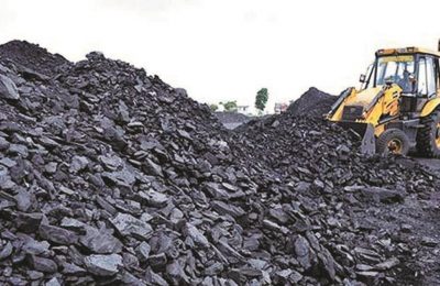 الهند تتوسع في استيراد الفحم لسد العجز المحلي