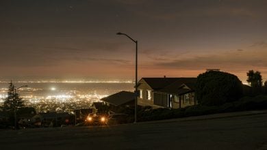 Photo of الكهرباء في كاليفورنيا.. الولاية تحتاج 1800 ميغاواط لتجنب انقطاع التيار حتى 2025