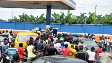 Photo of تلويح بعودة طوابير الوقود في نيجيريا.. من المسؤول بعد براءة نقص الإمدادات؟