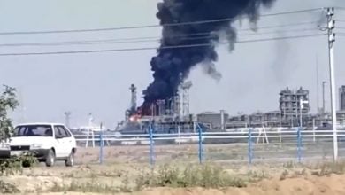 Photo of حريق بمصفاة لتكرير النفط في روسيا قرب الحدود الأوكرانية (فيديو)