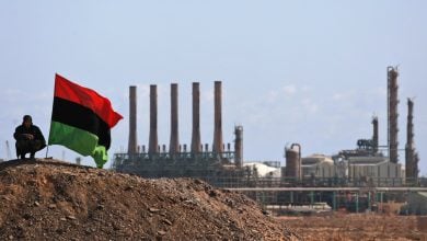 Photo of إنتاج النفط الليبي يصعد إلى 1.2 مليون برميل يوميًا