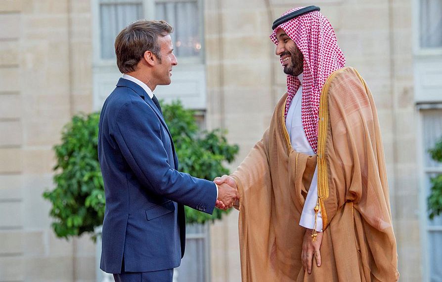 الطاقة المتجددة على أجندة ولي العهد السعودي في باريس
