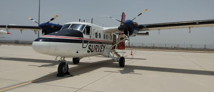 طائرة لأعمال التنقيب عن المعادن في عمان