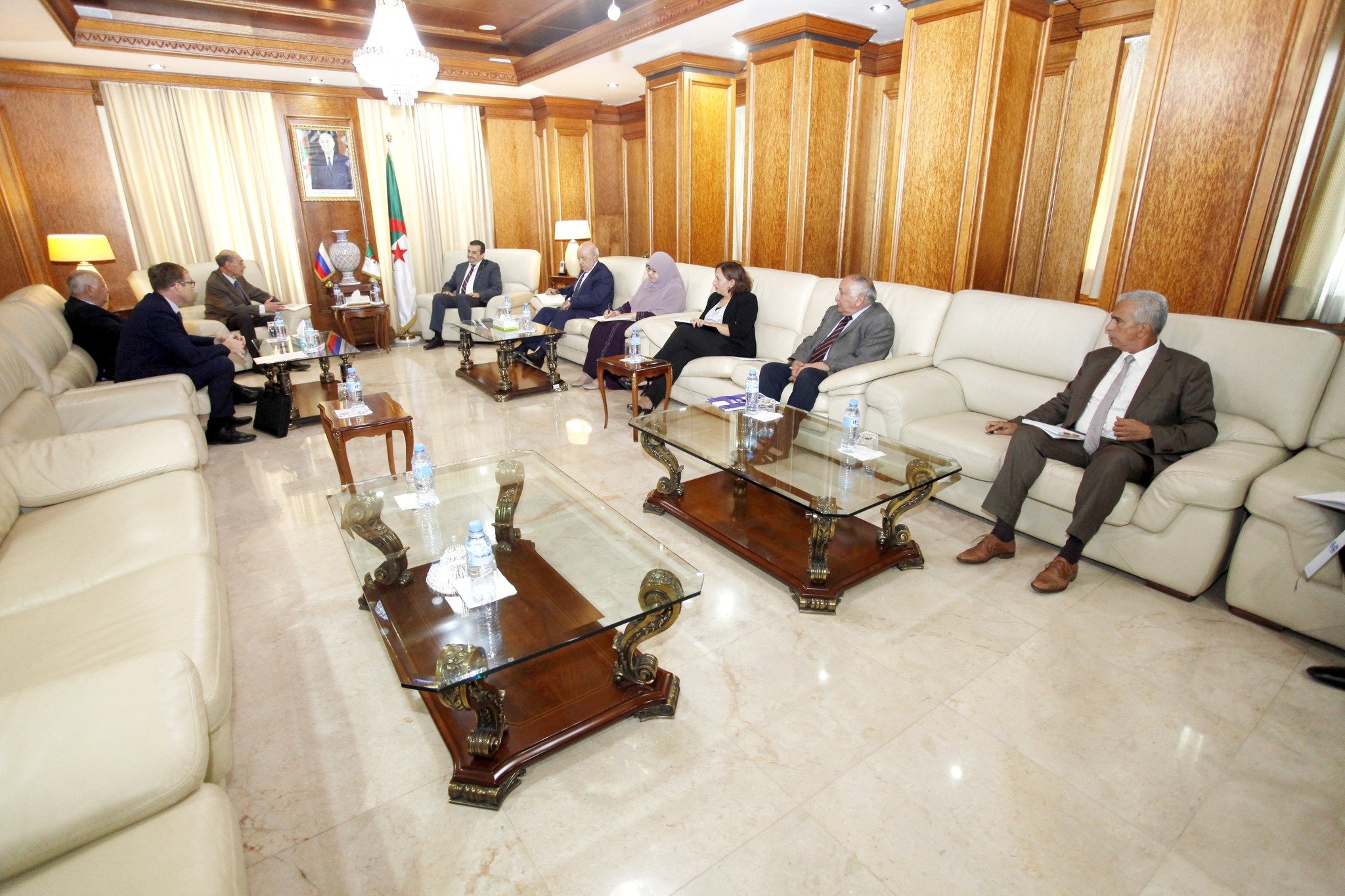 وزير الطاقة الجزائري محمد عرقاب يلتقي السفير الروسي الجديد