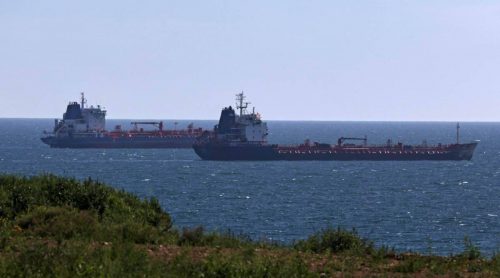 ناقلات للنفط بالقرب من ميناء ناخودكا الروسي