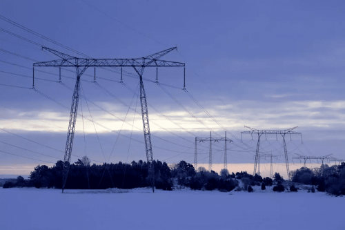 إعادة استخدام مواقد الحطب بسبب ارتفاع أسعار الكهرباء في السويد
