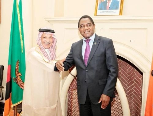 جانب من زياة الوفد السعودي إلى زامبيا لمنافشة إمكانية تصدير النفط السعودي